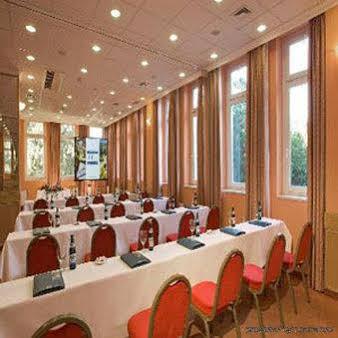Hotel Patria Pécs Eksteriør bilde
